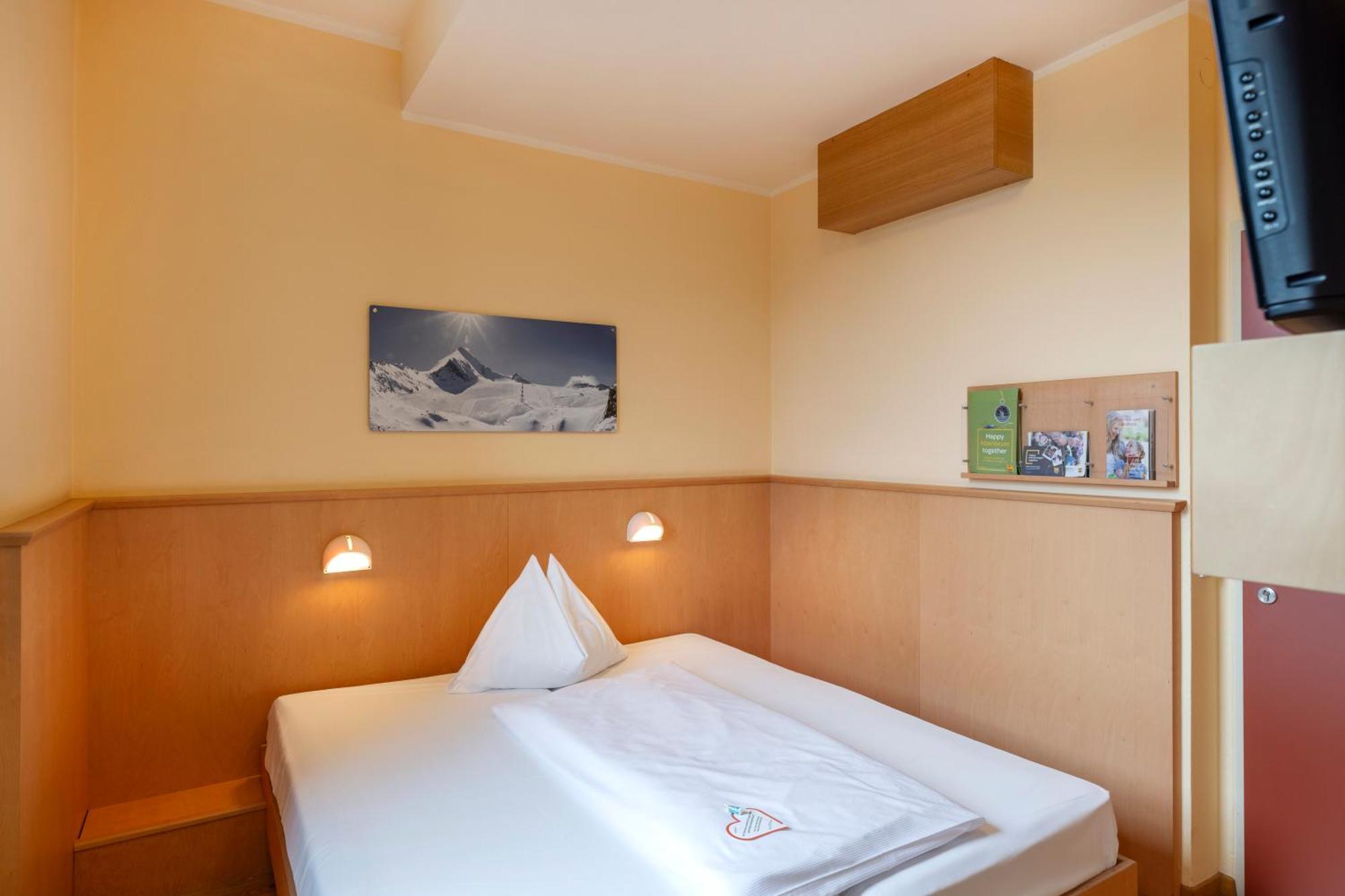 Jufa Hotel Kaprun - Summercard Included Dış mekan fotoğraf